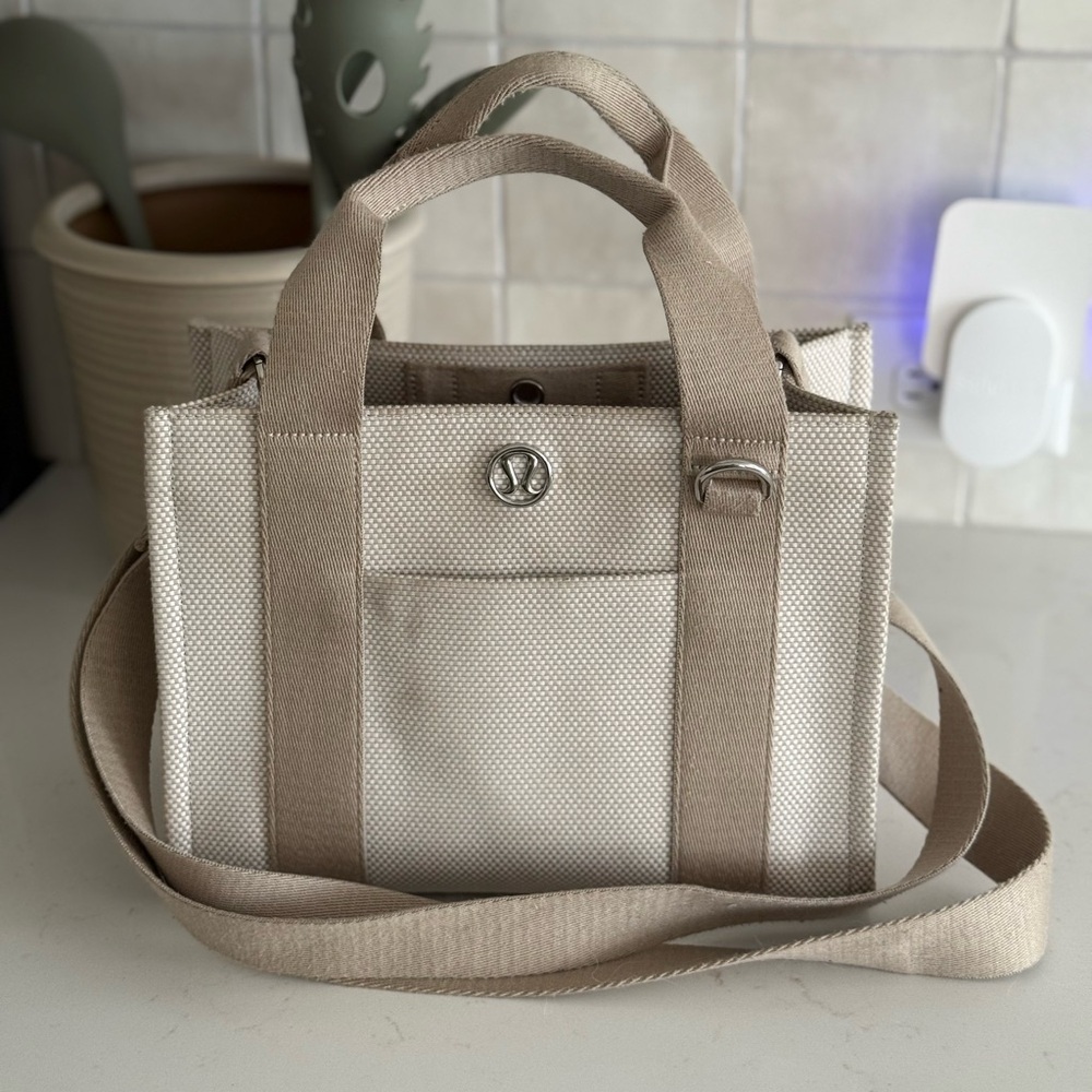 lululemon athletica Two-Tone Canvas Mini Tote Bag 4.5L
